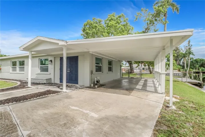 1152  Harbor  DR, North Fort Myers, FL 33917