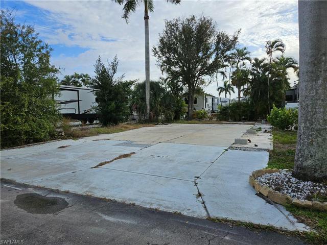 5529  Black Pug  DR, FORT MYERS, FL 33908