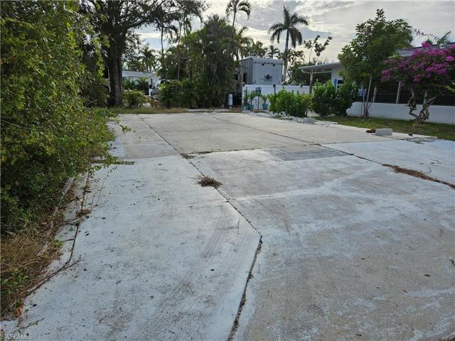 5529  Black Pug  DR, FORT MYERS, FL 33908