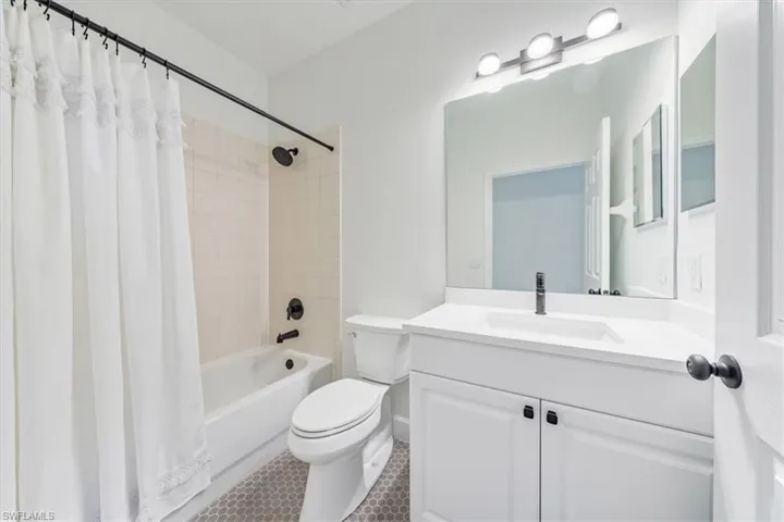 7134  BLUE JUNIPER CT  , Naples, FL 34109