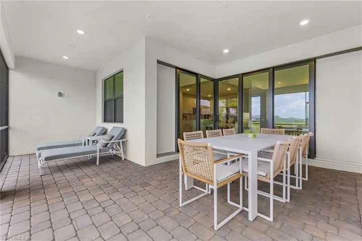 Large covered lanai