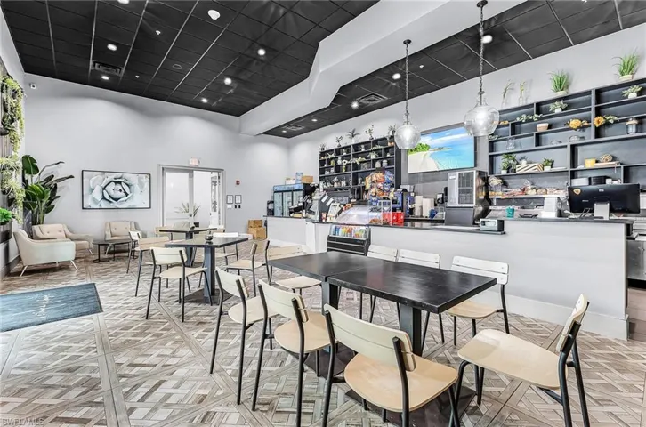 Community Coffee Bar & Cafe