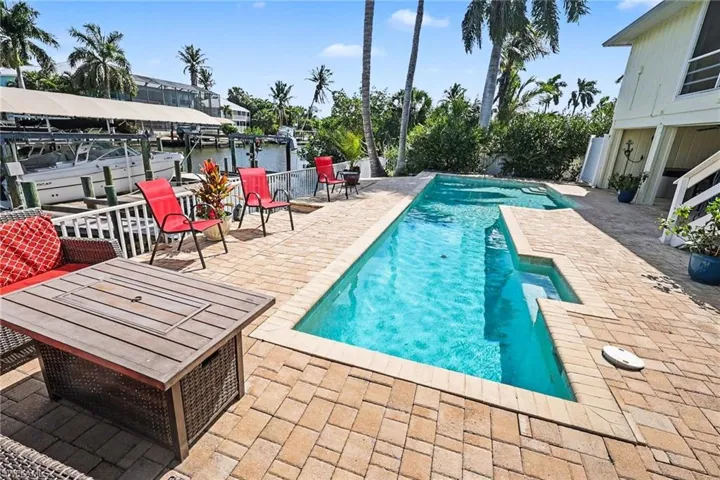 40' Swim Lane!