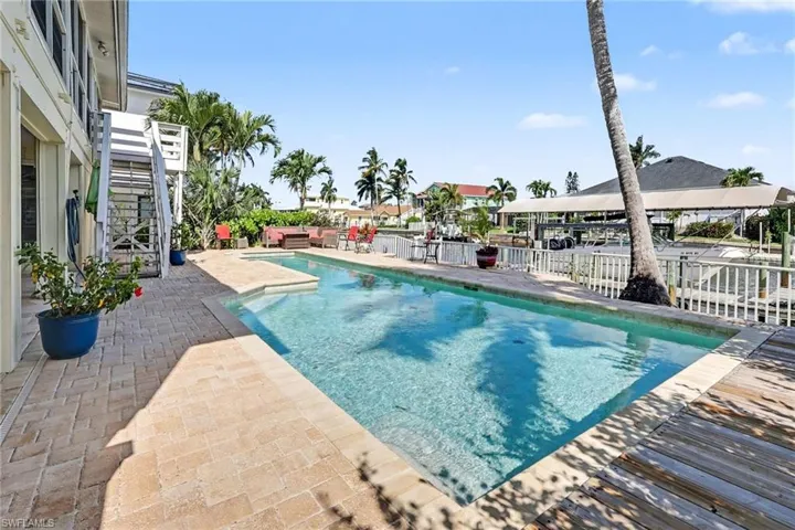 Combo Comfort and Salt Water Lap Pool!