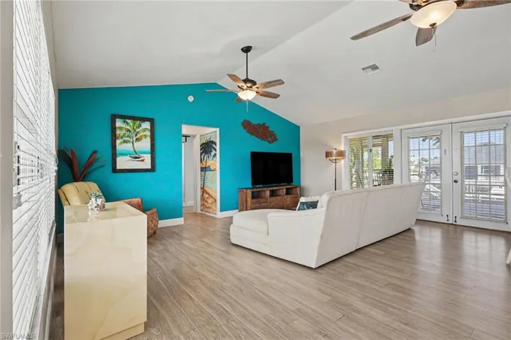 Tropical & Invitingwith that "Florida Feel!"