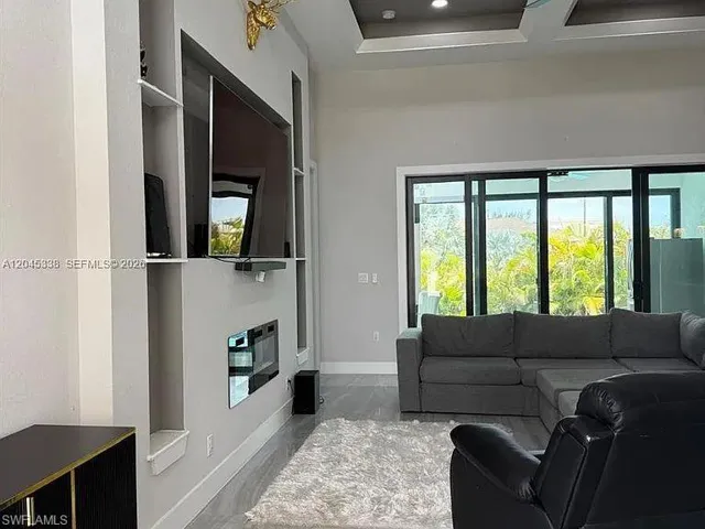 1600 Sw 1st St, Cape Coral, Florida 33991