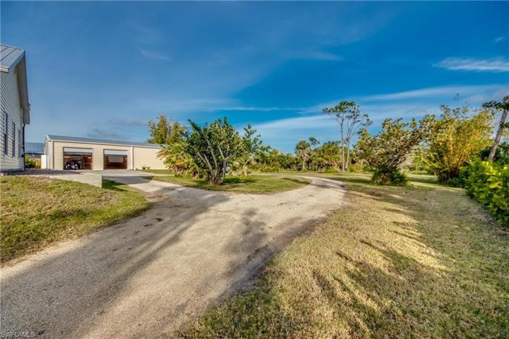 Road to barn and back property