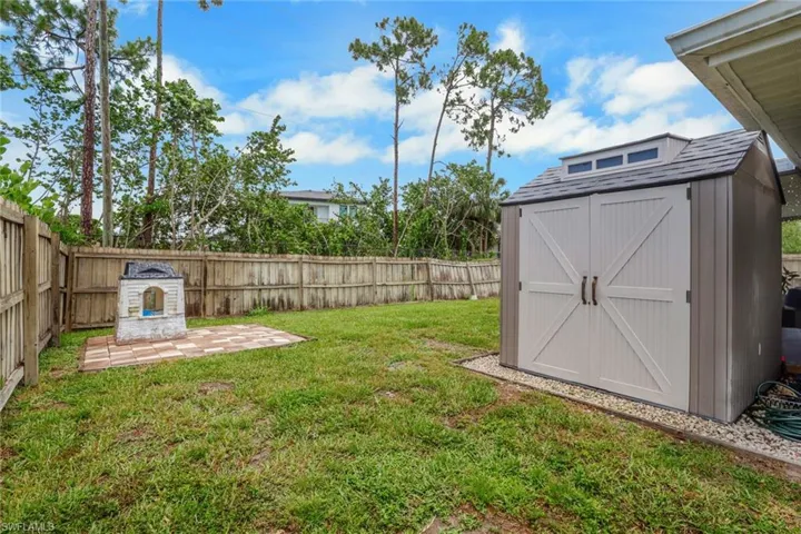 2593 Poinciana St, Naples, Florida 34105