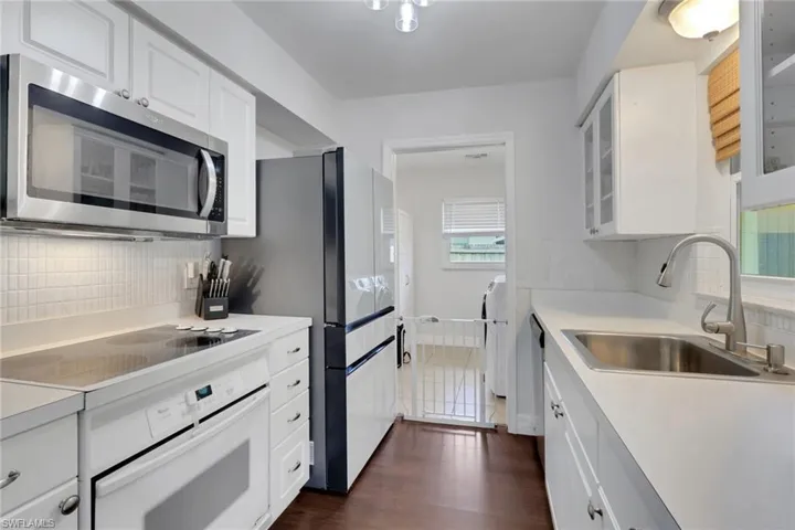 2593 Poinciana St, Naples, Florida 34105