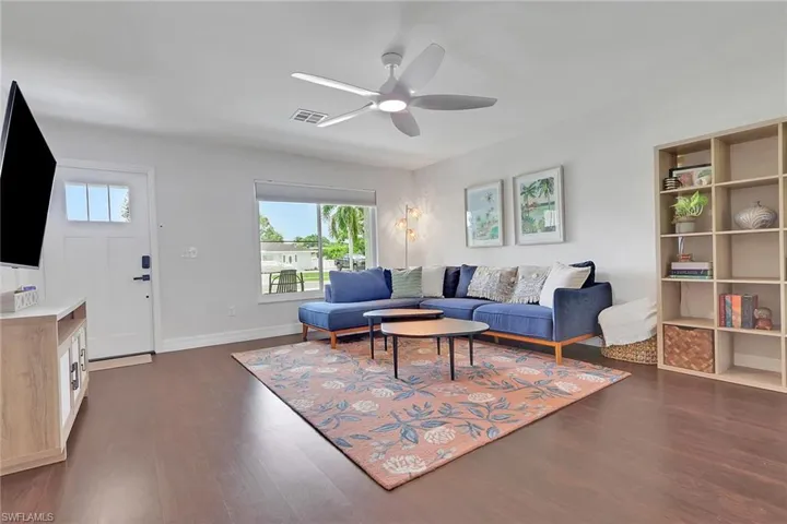2593 Poinciana St, Naples, Florida 34105