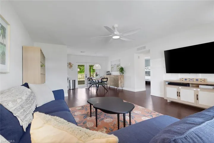 2593 Poinciana St, Naples, Florida 34105