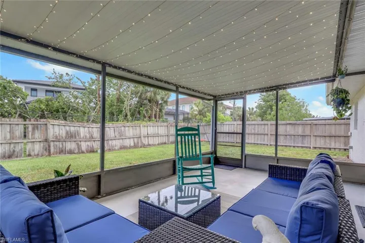 2593 Poinciana St, Naples, Florida 34105