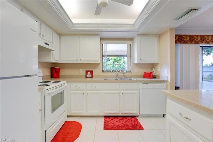 1032 NE Van Loon LN, CAPE CORAL FL 33909