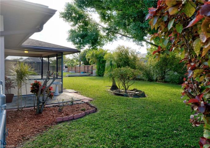 1032 NE Van Loon LN, CAPE CORAL FL 33909