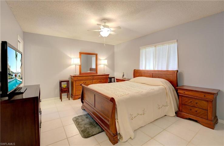 1032 NE Van Loon LN, CAPE CORAL FL 33909