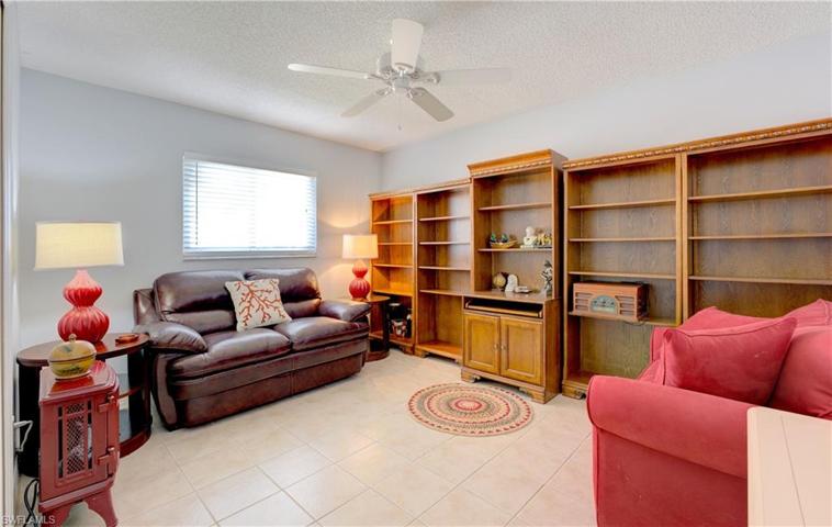 1032 NE Van Loon LN, CAPE CORAL FL 33909