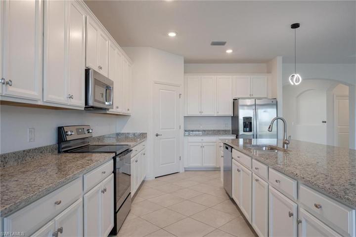 3417 Nombella CT, FORT MYERS FL 33905