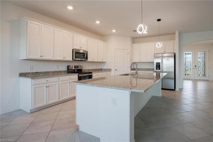 3417 Nombella CT, FORT MYERS FL 33905