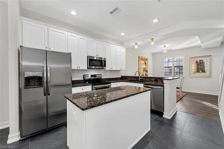 Updated kitchen with fine features