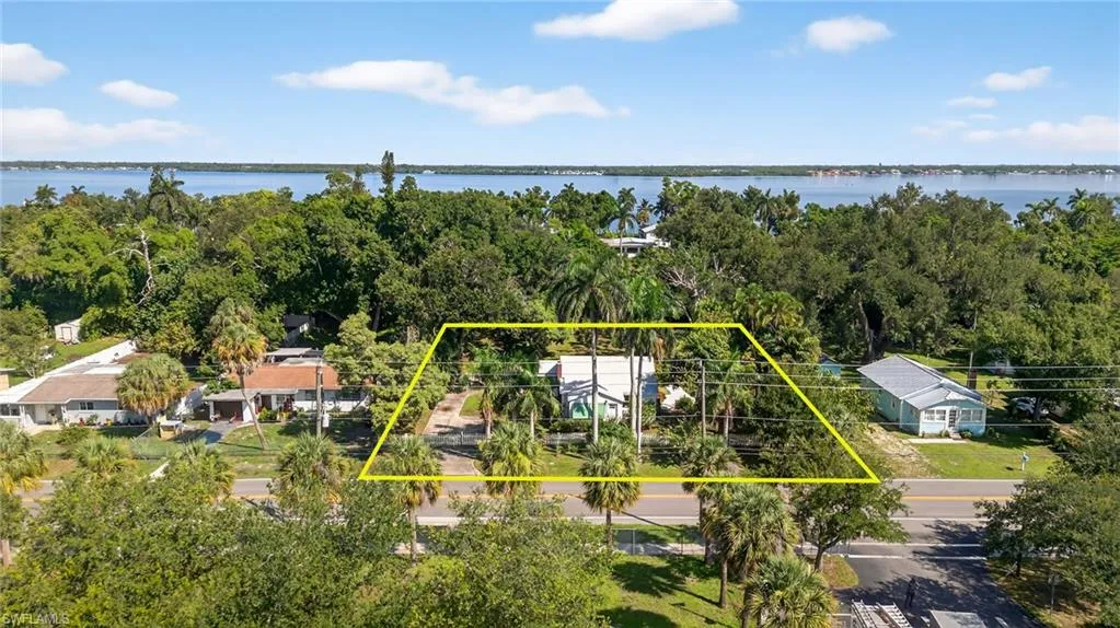 3461 Edgewood AVE, Fort Myers, FL 33916,225063507