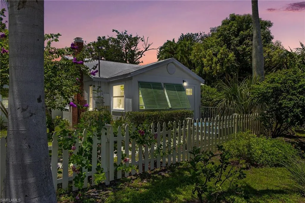 3461 Edgewood AVE, Fort Myers, FL 33916,225063507