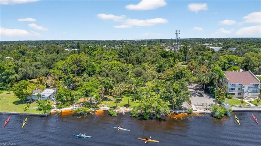 Virtual Stage Bird's eye view of a nearby River and Tarpon Park