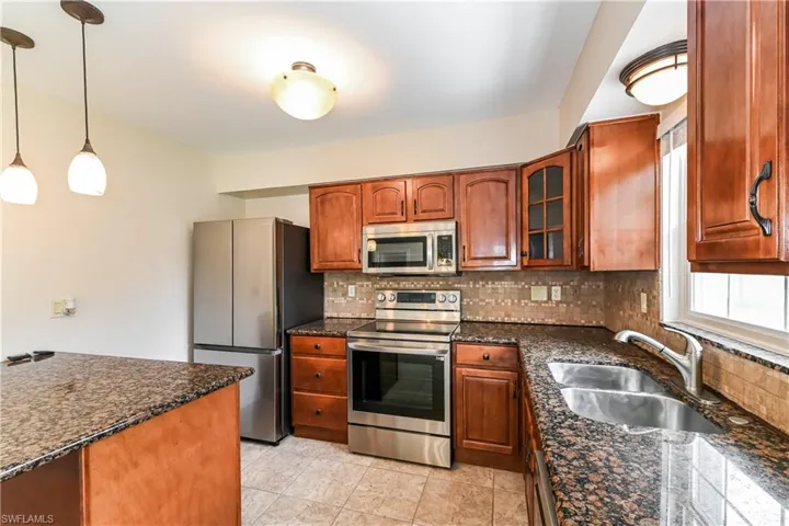 302 3rd St, Cape Coral, Florida 33990