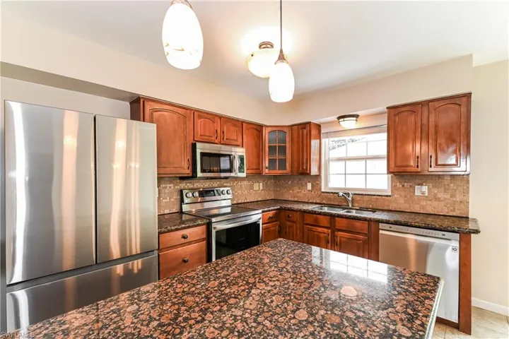 302 3rd St, Cape Coral, Florida 33990