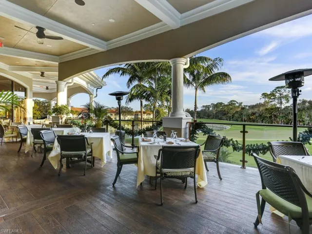 2220  Chesterbrook  CT, Naples, FL 34109