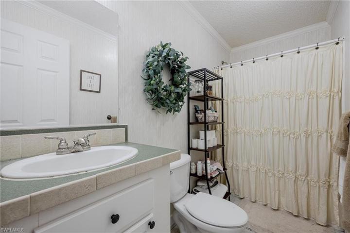 5681  Pangola  RD, FORT MYERS, FL 33905