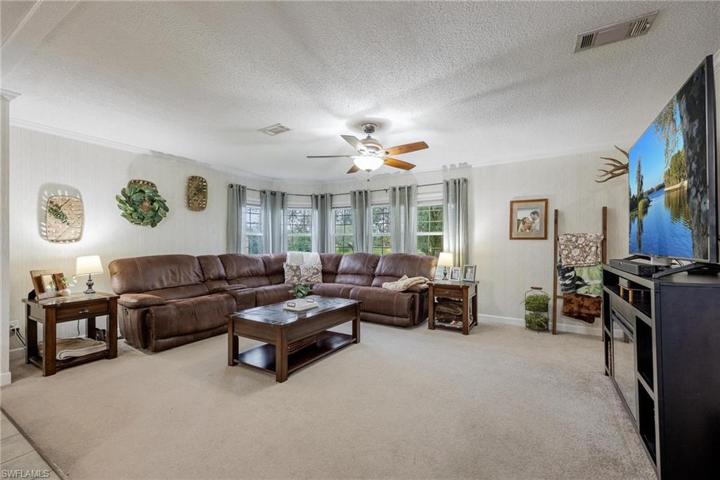 5681  Pangola  RD, FORT MYERS, FL 33905