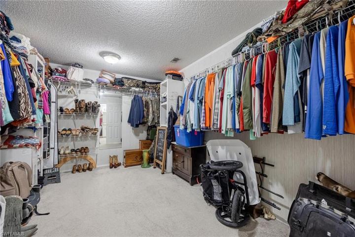 5681  Pangola  RD, FORT MYERS, FL 33905