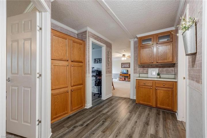 5681  Pangola  RD, FORT MYERS, FL 33905