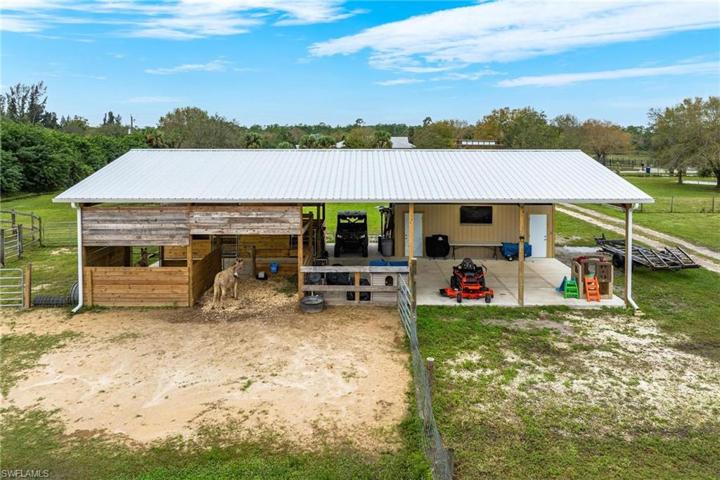 5681  Pangola  RD, FORT MYERS, FL 33905