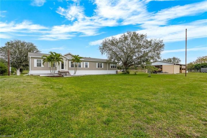 5681  Pangola  RD, FORT MYERS, FL 33905