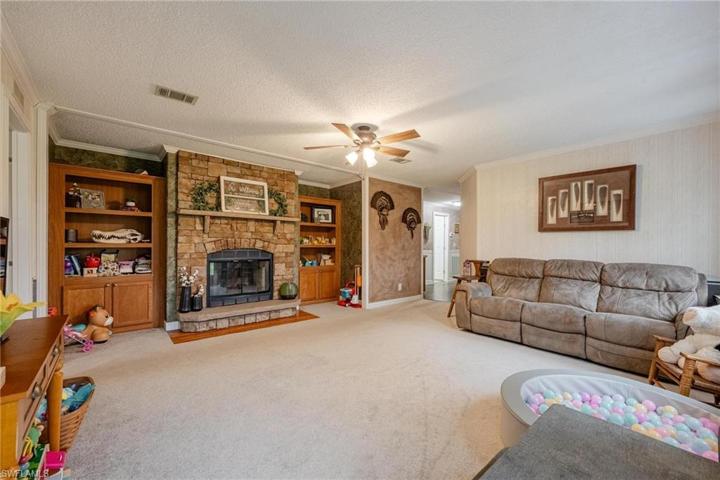 5681  Pangola  RD, FORT MYERS, FL 33905