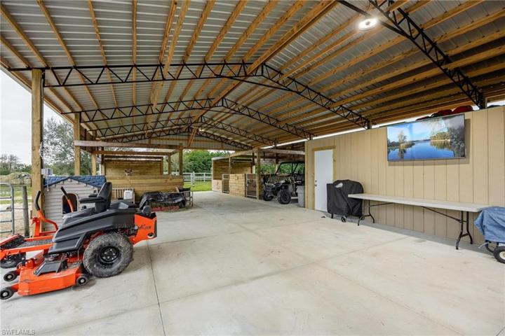 5681  Pangola  RD, FORT MYERS, FL 33905