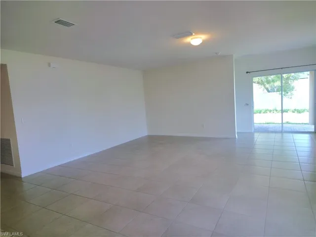 1148 Nw 27th Ct, Cape Coral, Florida 33993