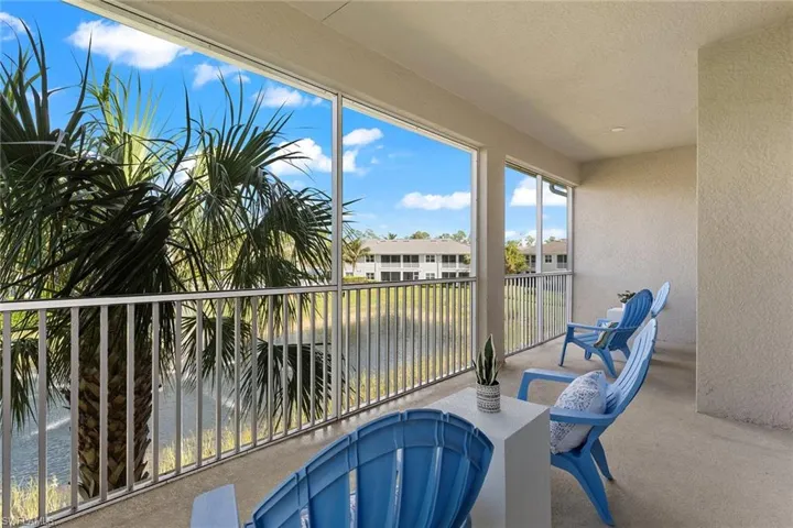 6966  Avalon  CIR, Naples, FL 34112