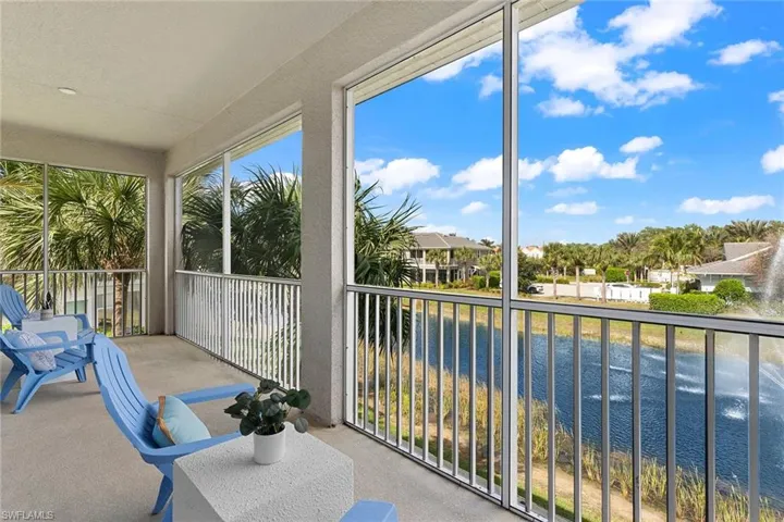 6966  Avalon  CIR, Naples, FL 34112