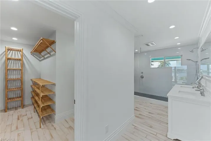 23 Pelican St, Naples, Florida 34113