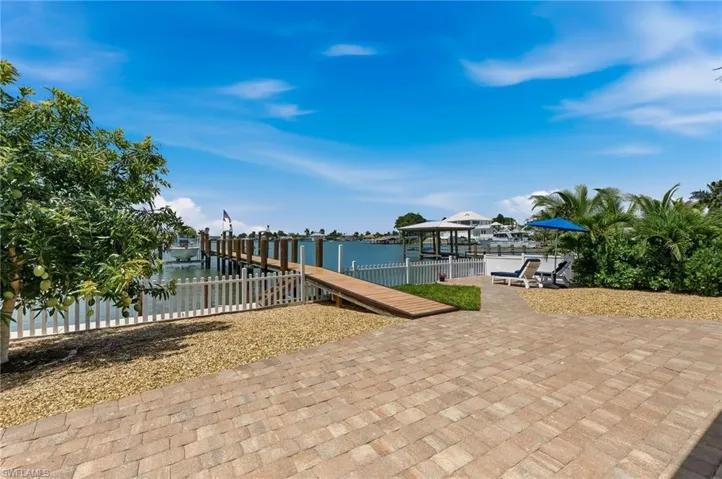23 Pelican St, Naples, Florida 34113