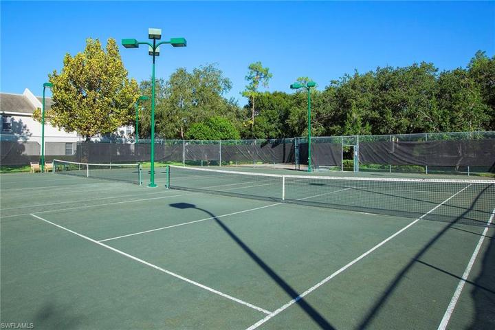 6275  Wilshire Pines  CIR, Naples, FL 34109