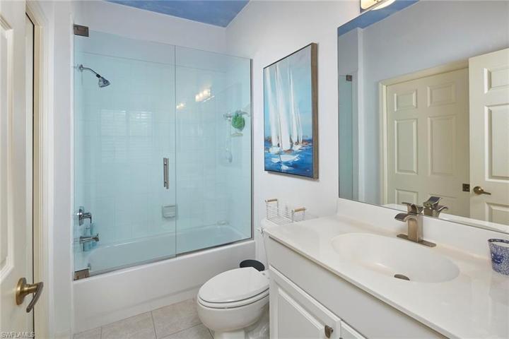 6275  Wilshire Pines  CIR, Naples, FL 34109