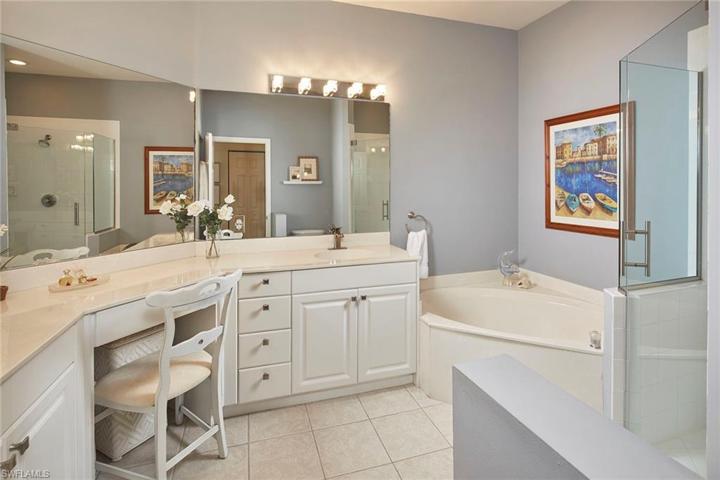 6275  Wilshire Pines  CIR, Naples, FL 34109