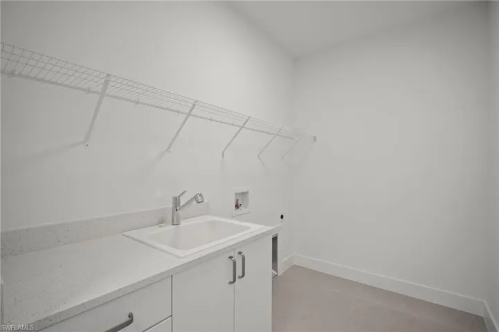2304 Sw 38th Ter, Cape Coral, Florida 33914