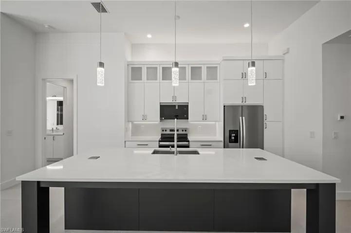 2304 Sw 38th Ter, Cape Coral, Florida 33914