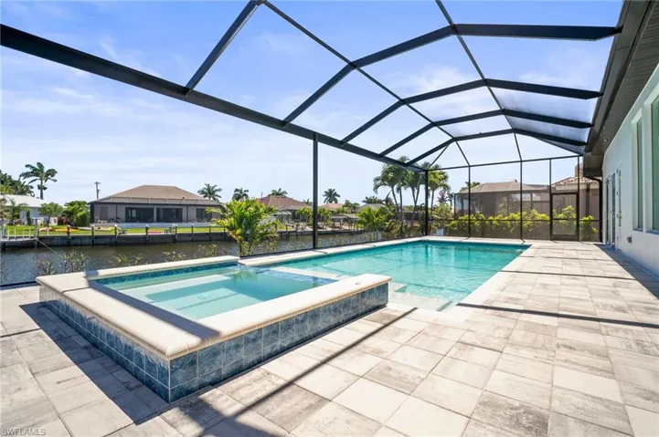 2304 Sw 38th Ter, Cape Coral, Florida 33914