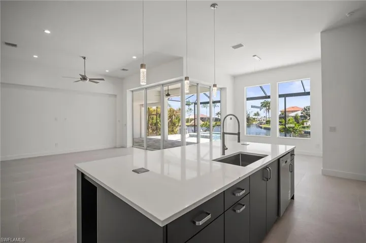 2304 Sw 38th Ter, Cape Coral, Florida 33914