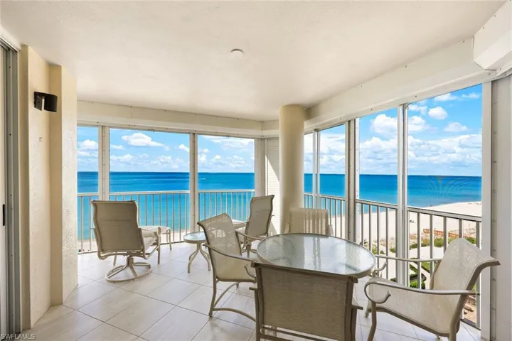 9577  Gulf Shore  DR, Naples, FL 34108